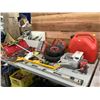 Image 1 : TABLE LOT OF TOOLS, LEVEL, AIRLINE, VISE, WORK LIGHTS, AND MORE