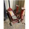 Image 2 : 2 1/4 TON GARAGE JACK WITH 2 JACK STANDS