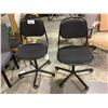 Image 2 : 2 ROLLING OFFICE CHAIRS (1 CHAIR MISSING 1 WHEEL)