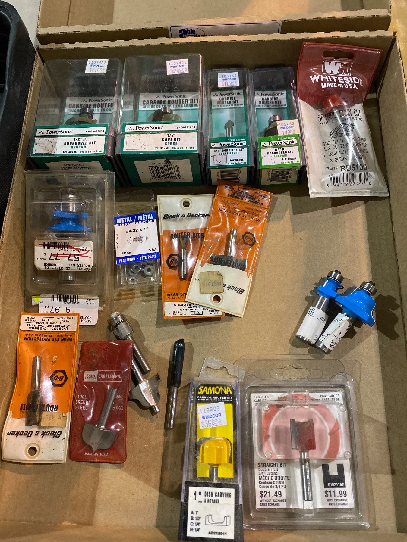 ASSORTED LOT ROUTER BITS