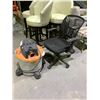 Image 2 : RIDGID SHOP VAC (MISSING HOSE) AND MESHBACK OFFICE CHAIR