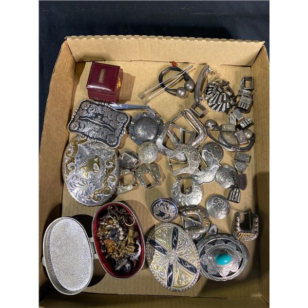 ASSORTED BELT BUCKLES AND JEWELRY (SOME STERLING SILVER)