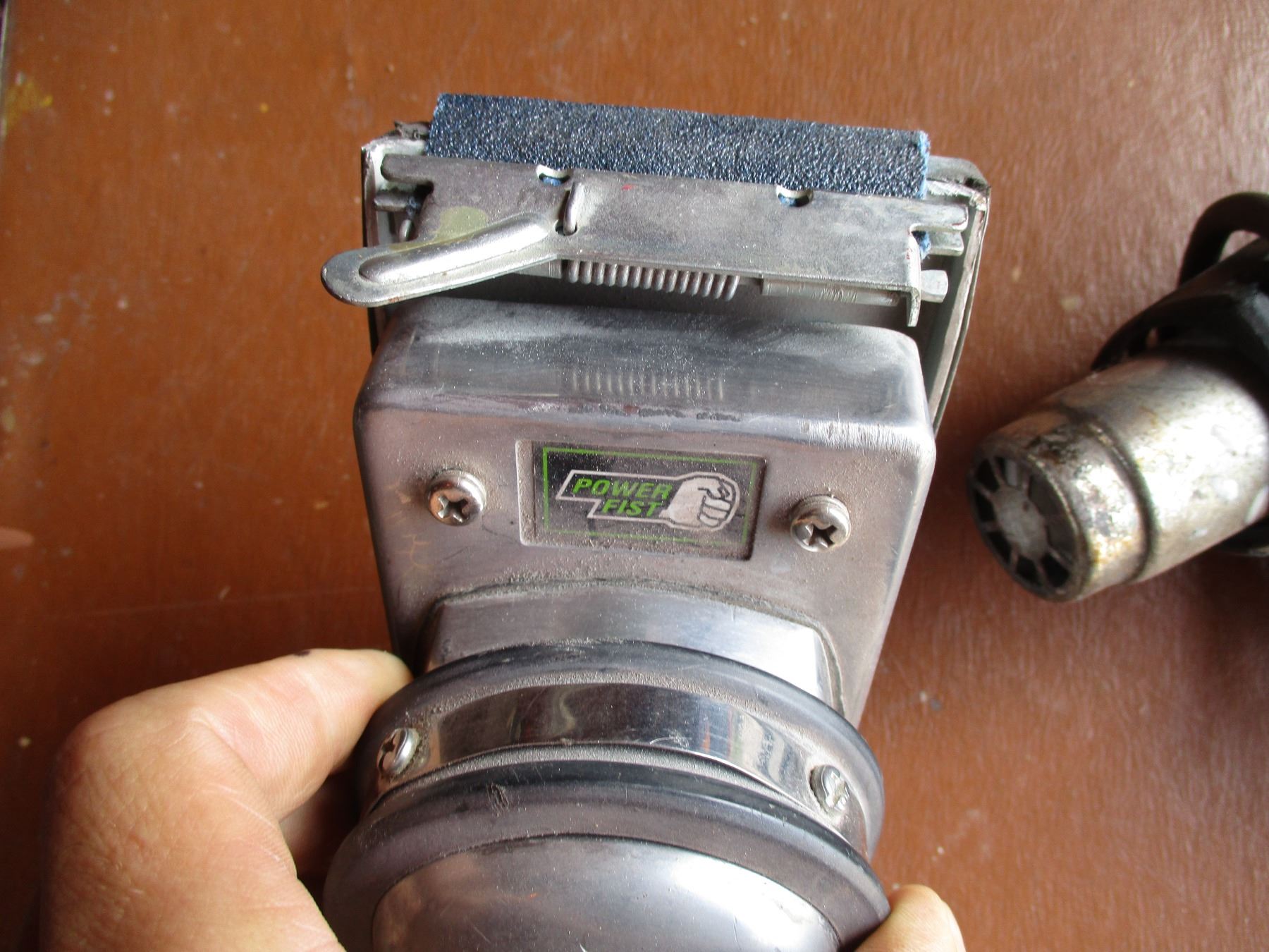 Powerfist air tool sander + heat gun Bodnarus Auctioneering