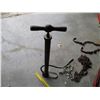 Image 2 : Tire pump, load binder, chain