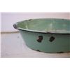 Image 2 : Green Enamelware