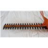 Image 3 : Black and Decker 13" Hedge Trimmer
