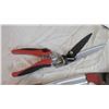 Image 2 : (3) Gardening Shears