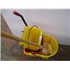 Image 2 : *Mop + pail with squeegee - rubbermaid commercial products