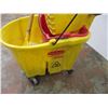Image 4 : *Mop + pail with squeegee - rubbermaid commercial products