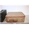Image 3 : *Vintage Travelgard Suitcase and Smaller Antique Suitcase