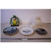 Image 1 : (3) Decorative Plates + Cat Candle and Parrot