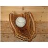 Image 1 : Playmaker ball glove and ball