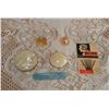 Image 1 : Assorted vanity items compact, shell trinket box, etc