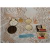 Image 2 : Assorted vanity items compact, shell trinket box, etc