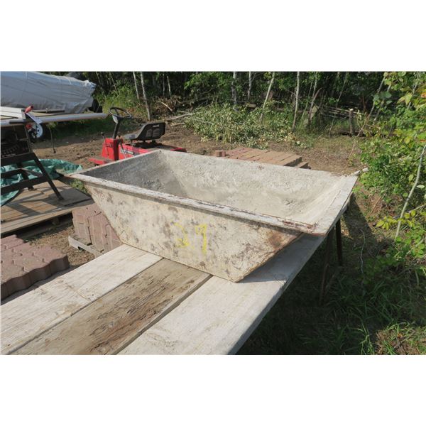 Metal Tub for Plaster - 40x27x12" (Cecil Ferry)