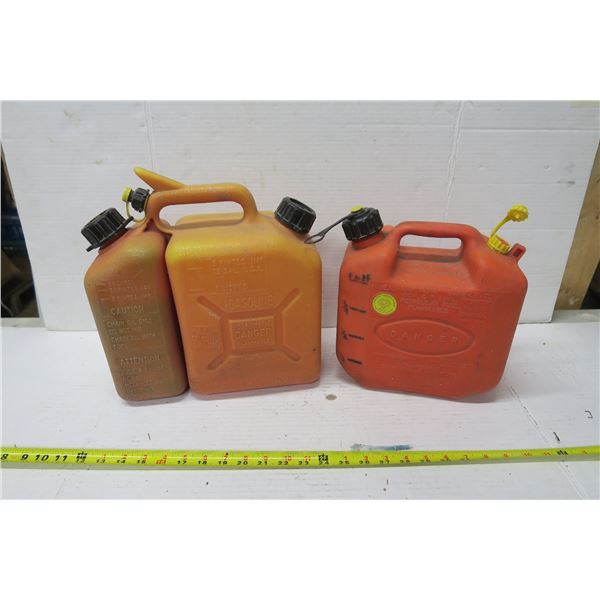 2 Jerry Cans