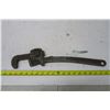 Image 2 : 3 Vintage Pipe Wrenches