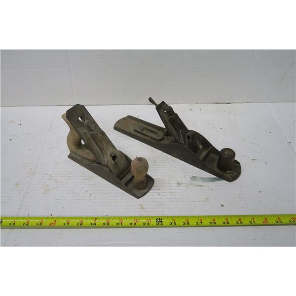 2 Vintage Planers
