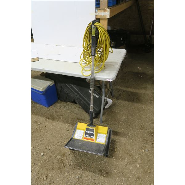 Noma Snow Shovel