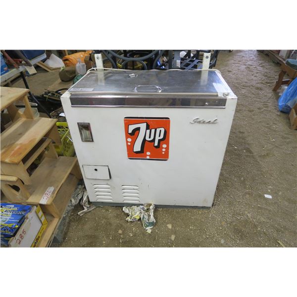 7Up Drink Cooler & Vending Machine 36x20x36H" *See Description