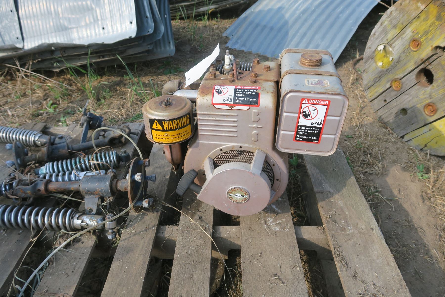 Briggs & Stratton Gas Engine Has Compression As Is