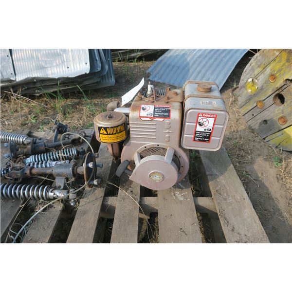 Briggs & Stratton Gas Engine - Has Compression - As Is