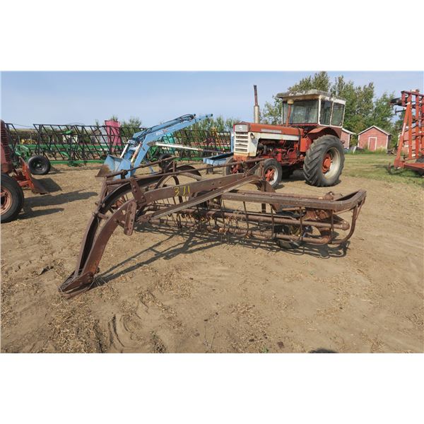 9ft. New Holland Side Delivery Hay Rake - Model #55