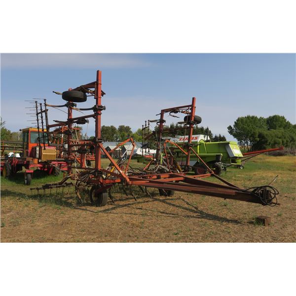 Morris CP25 w/ Hydraulics