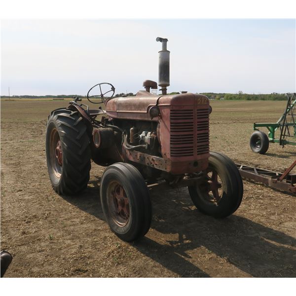 IH McCormick, Model SW6 w/ Hydraulics - Serial#6081J, 16.9-30 Rear Tires, New 7.50-18SL Front Tires