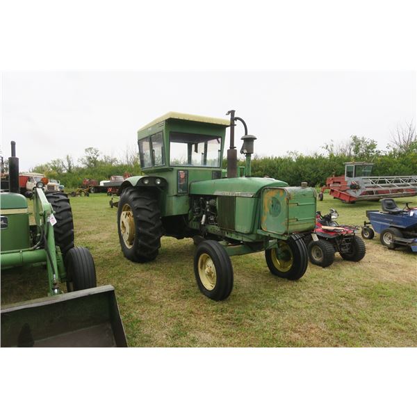 John Deere 4020 Tractor - 0426hrs. - 18.4-34 Rear Tires - Runs & Drives