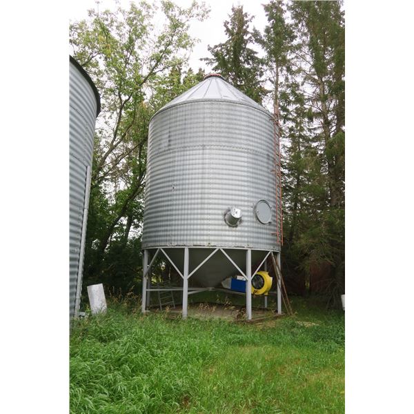 3000 Bushel Hopper Bin with Heater, Rocket Aeration