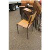 Image 3 : 10 Wooden Seat Chairs