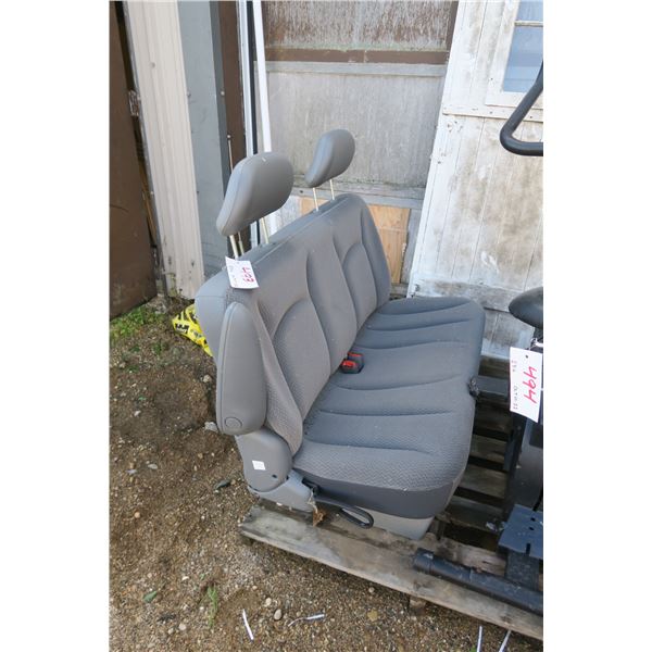 2006 Dodge Caravan bench seat, upholstery in excellent condition