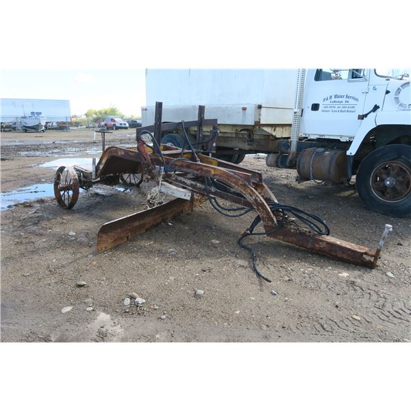 Antique Road Grader w/ Hydraulics & 10ft. Blade - MFG. Hardson Road Machinery Saskatoon, SK