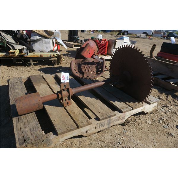 Saw Blade & Axle
