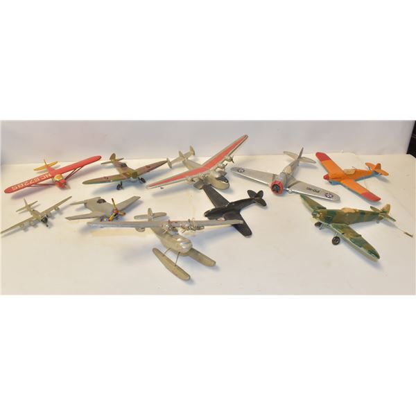 LOT OF 1940S WOOD MODEL AIRPLANES