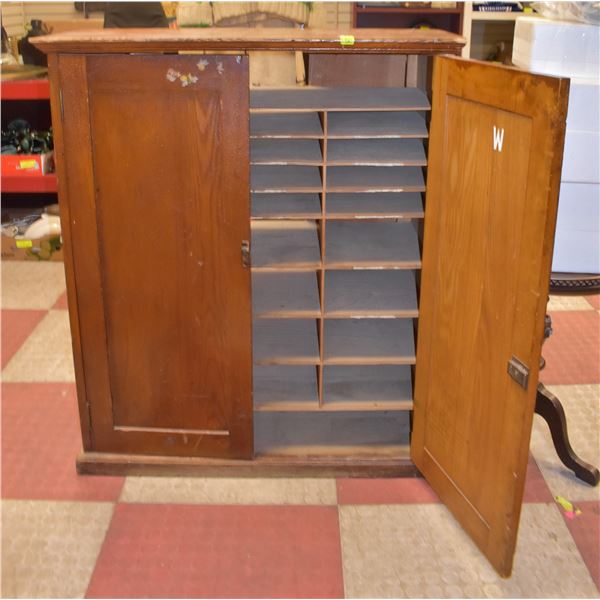 CNR WOOD RAILWAY STATION CABINET