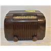 1940S CROSLEY BAKELITE RADIO AS IS