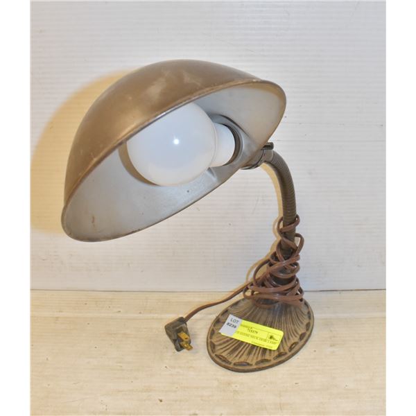 ANTIQUE GOOSE NECK DESK LAMP