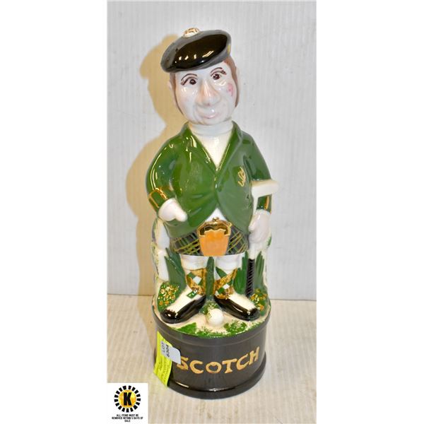 EE ILLIE 1978 SCOTCH DECANTER OF GOLFING SCOTSMAN