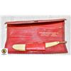 Image 1 : ANTIQUE BARBERS STRAIGHT RAZOR KIT FOR