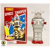 Image 1 : TIN ROBOT SPACE TROOPER W ORIG BOX