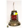 Image 1 : 30'S DIETZ ORIGINAL LANTERN WITH GLASS