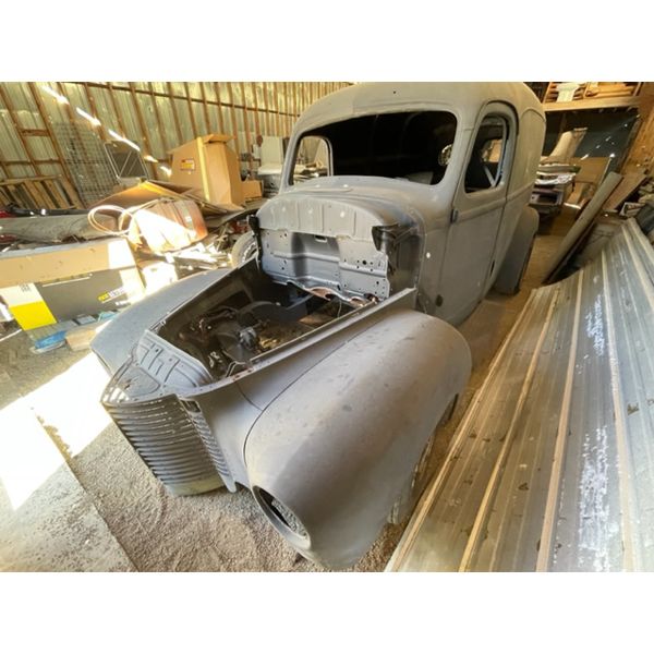 1947 INTERNATIONAL PANEL TRUCK