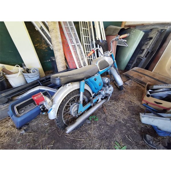 1966 YAMAHA 90 MOTORBIKE