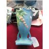 Image 2 : Roseville Bleeding Heart Urn 968-8