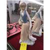 Image 1 : Nao Girl w/Duck Figurine