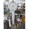 Image 1 : Vintage Dennings Floor Scale
