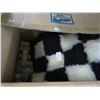 Image 2 : Chess Set On Rug