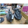 Image 1 : Cast Iron Lidded Dragon & Cast Iron Locomotive Bake Pan 2 x $